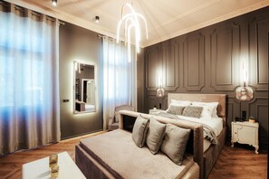 Egyptian cotton sheets, premium bedding, memory-foam beds, in-room safe - Espero Royal Stay (Nafplio)