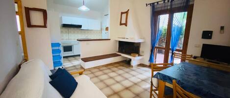 Apartemen, 2 kamar tidur | Area keluarga | TV layar datar