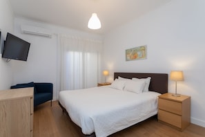 1 bedroom, iron/ironing board, free Internet, bed sheets