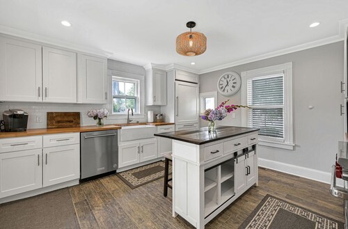 Brand new 2 bedroom, Greenport Village, walk to town Marina Views!!