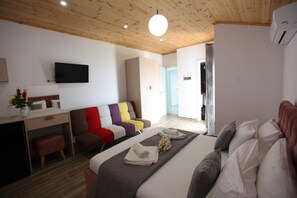 Kahden hengen deluxe-huone (kaksi sänkyä), vuoristonäköala | Ilmainen Wi-Fi, vuodevaatteet