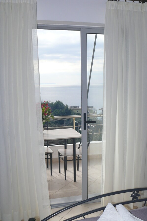 Basic Condo, 1 Bedroom, Sea View | 1 bedroom, free WiFi, bed sheets