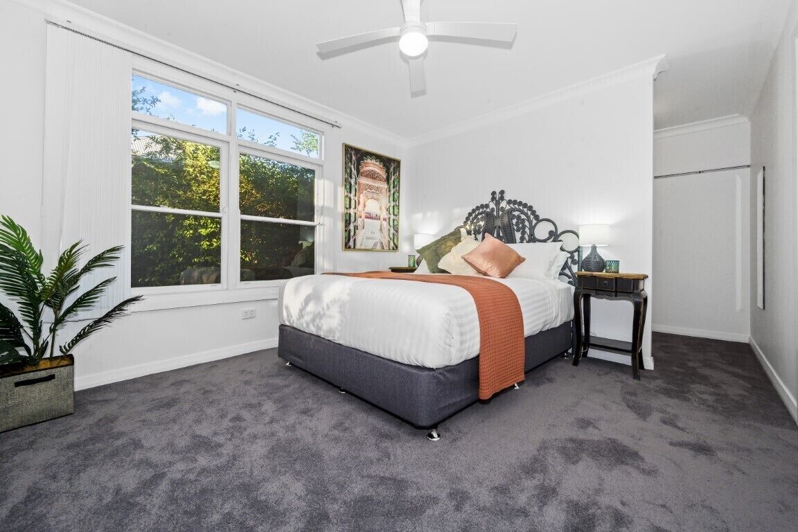 Newly Renovated Hunter Property-Spa & fireplace.