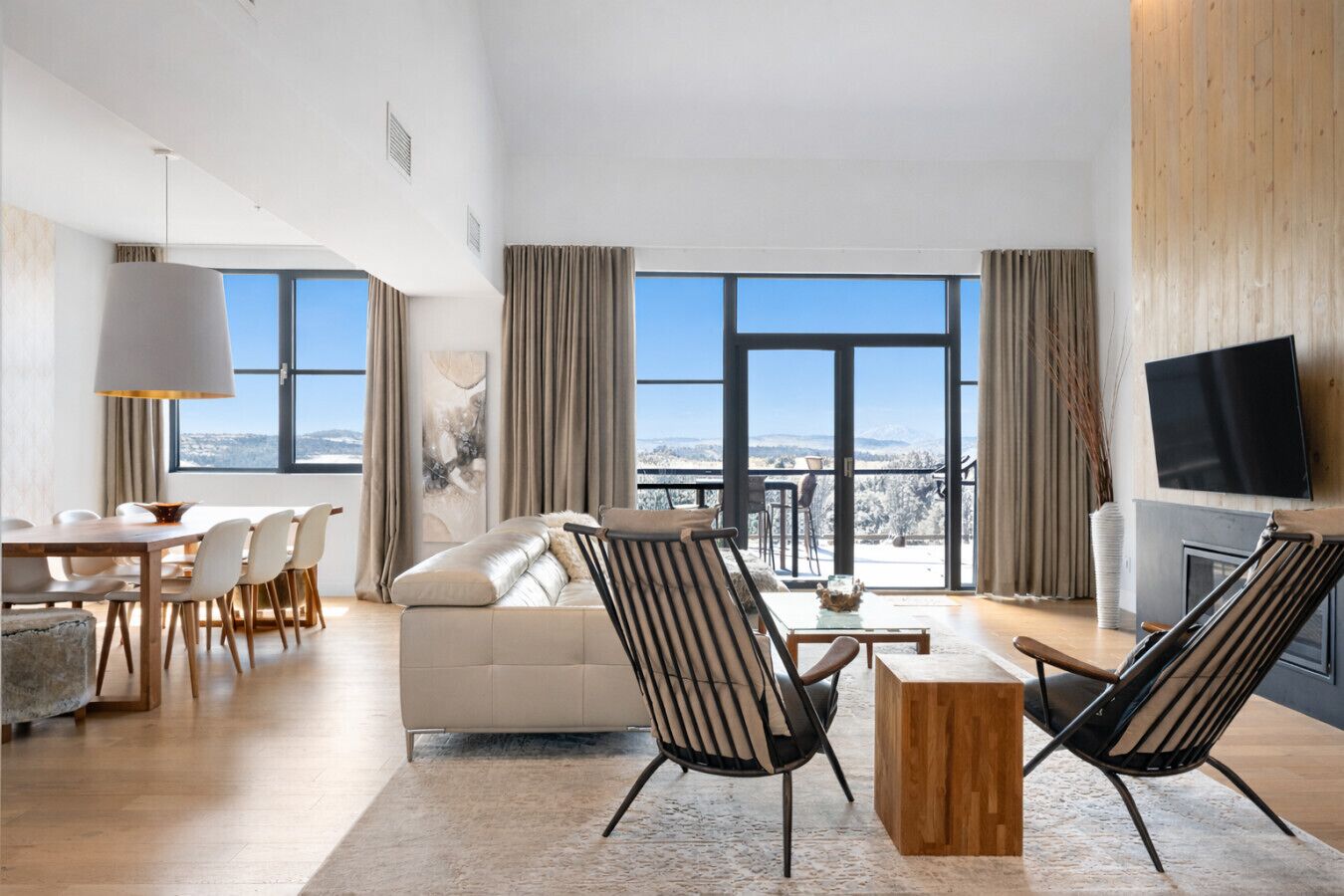 Smart-TV, peis og stereoanlegg