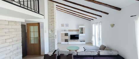 Apartment (A2) | Living room
