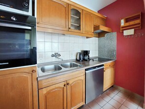 Apartment (A2) | Private kitchen