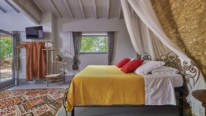 1 bedroom, internet, bed sheets