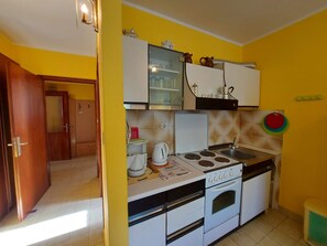 Apartment (A4) | Private kitchen - Apartments Fam Tomasic (Baska)