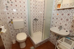 Bathroom | Shower - Apartments Fam Tomasic (Baska)