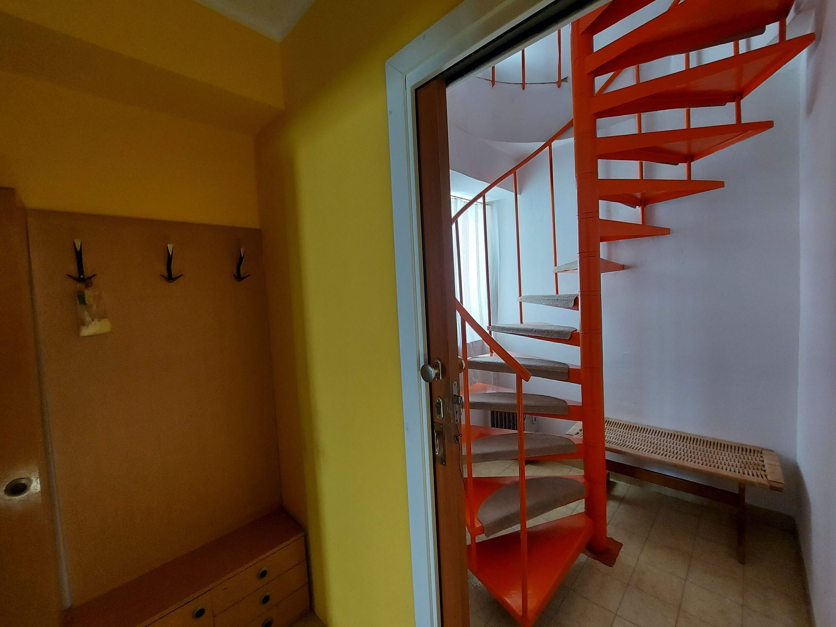 Apartment (A4) | Staircase