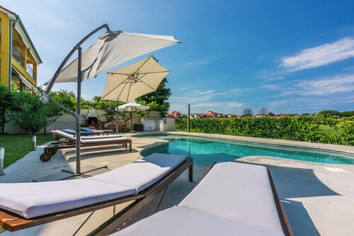 Apartments Pool