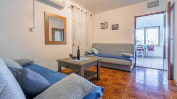 Apartment (A2) | Living room