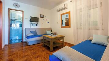 Apartment (A2) | Living room