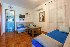 Apartment (A2) | Living room