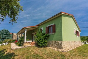 Building design - House Marija (Lopar)