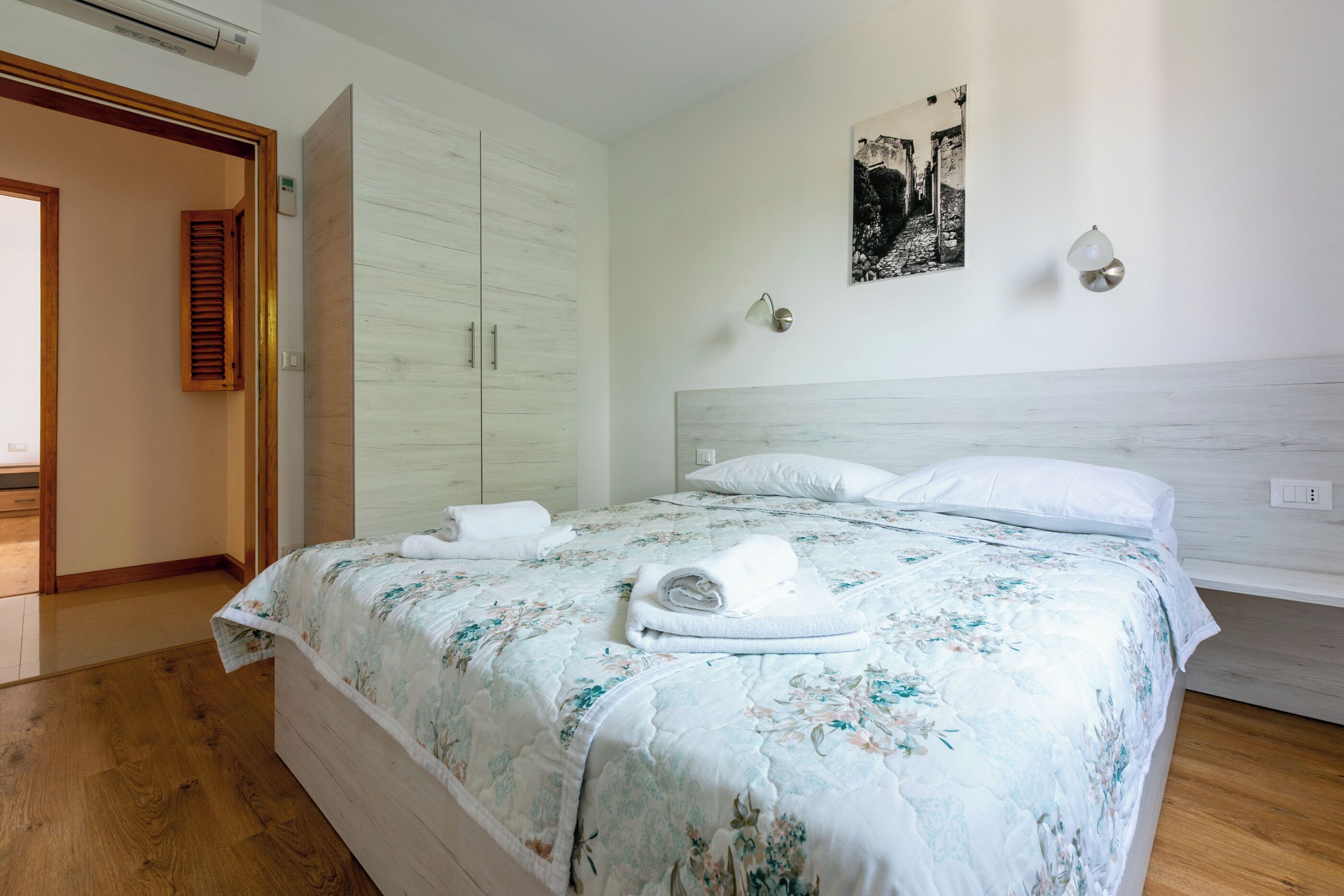 House | 3 bedrooms, iron/ironing board, free WiFi