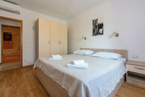 House | 3 bedrooms, iron/ironing board, free WiFi - House Marija (Lopar)