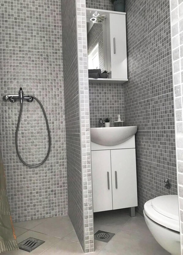 Apartment (A2) | Bathroom