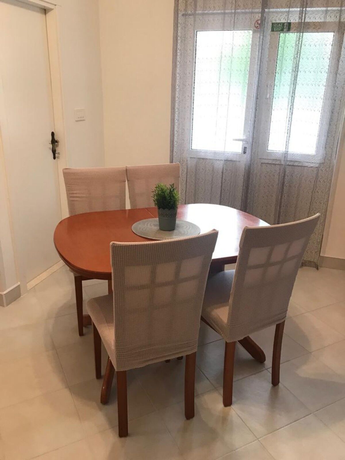 Accès au Wi-Fi (inclus)