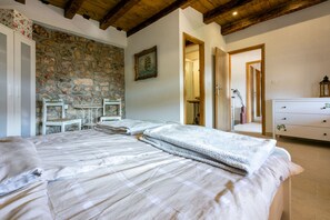 2 Schlafzimmer, Zimmersafe, Bügeleisen/Bügelbrett, kostenloses WLAN