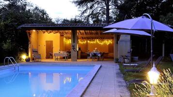 Piscine extérieure, piscine chauffée