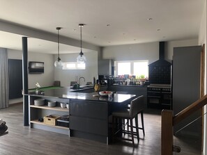 Fridge, microwave, oven, stovetop - Detached house on Shoreham Beach with private garden and balcony. (Shoreham-by-Sea)