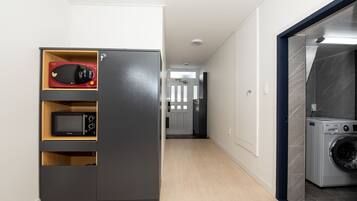 Fridge, microwave, stovetop, electric kettle