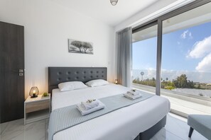 3 bedrooms, in-room safe, iron/ironing board, free WiFi
