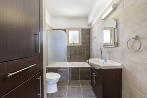 Douche, serviettes fournies