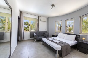 4 Schlafzimmer, Zimmersafe, Bügeleisen/Bügelbrett, kostenloses WLAN
