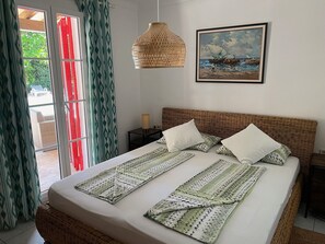 2 bedrooms, in-room safe, iron/ironing board, travel crib