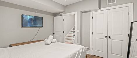 3 Schlafzimmer, Schreibtisch, Bügeleisen/Bügelbrett, kostenloses WLAN