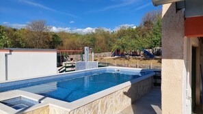 Villa (Five Bedroom Villa with Pool) | Pool