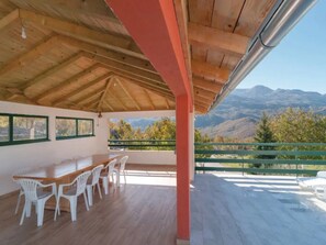 Villa (Five Bedroom Villa with Pool) | Terrasse/Patio