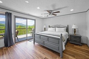 4 habitaciones, tabla de planchar con plancha y cuna de viaje 