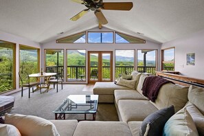 Smart TV, chimenea y videojuegos 