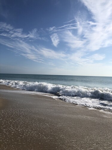 Luxury Vero Beach House, steps from private beach, fully renovated and equipped.