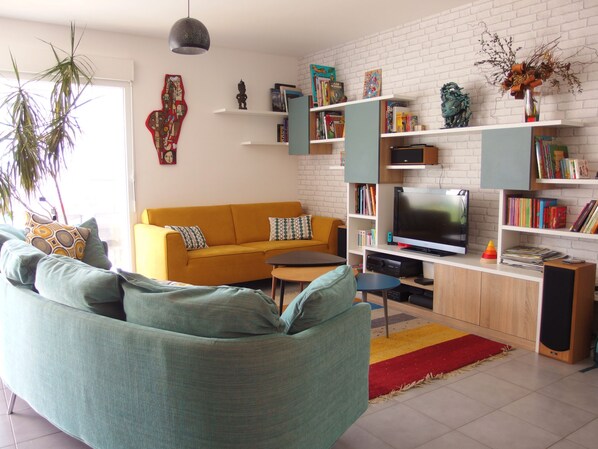 TV, offices