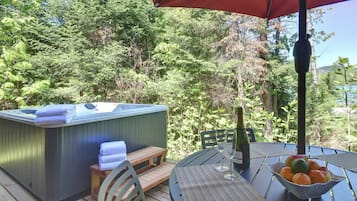 Bain à remous extérieur