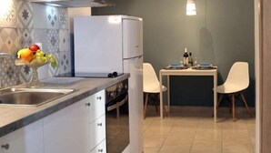 Deluxe Apartment | Private kitchen - Stylish (Thessaloniki)