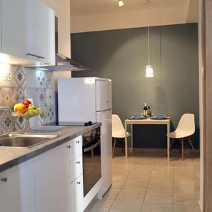 华丽公寓 | 私人厨房 | 冰箱、烤箱、炉灶、电热水壶