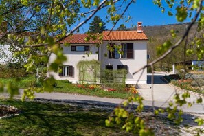 Villa | Exterior