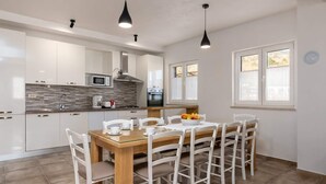 Villa | Private kitchen - Villa Tulipa (Moscenicka Draga)