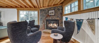 The Douglas Boathouse! Amazing location/ Sleeps 20 in comfort/ all ages friendly