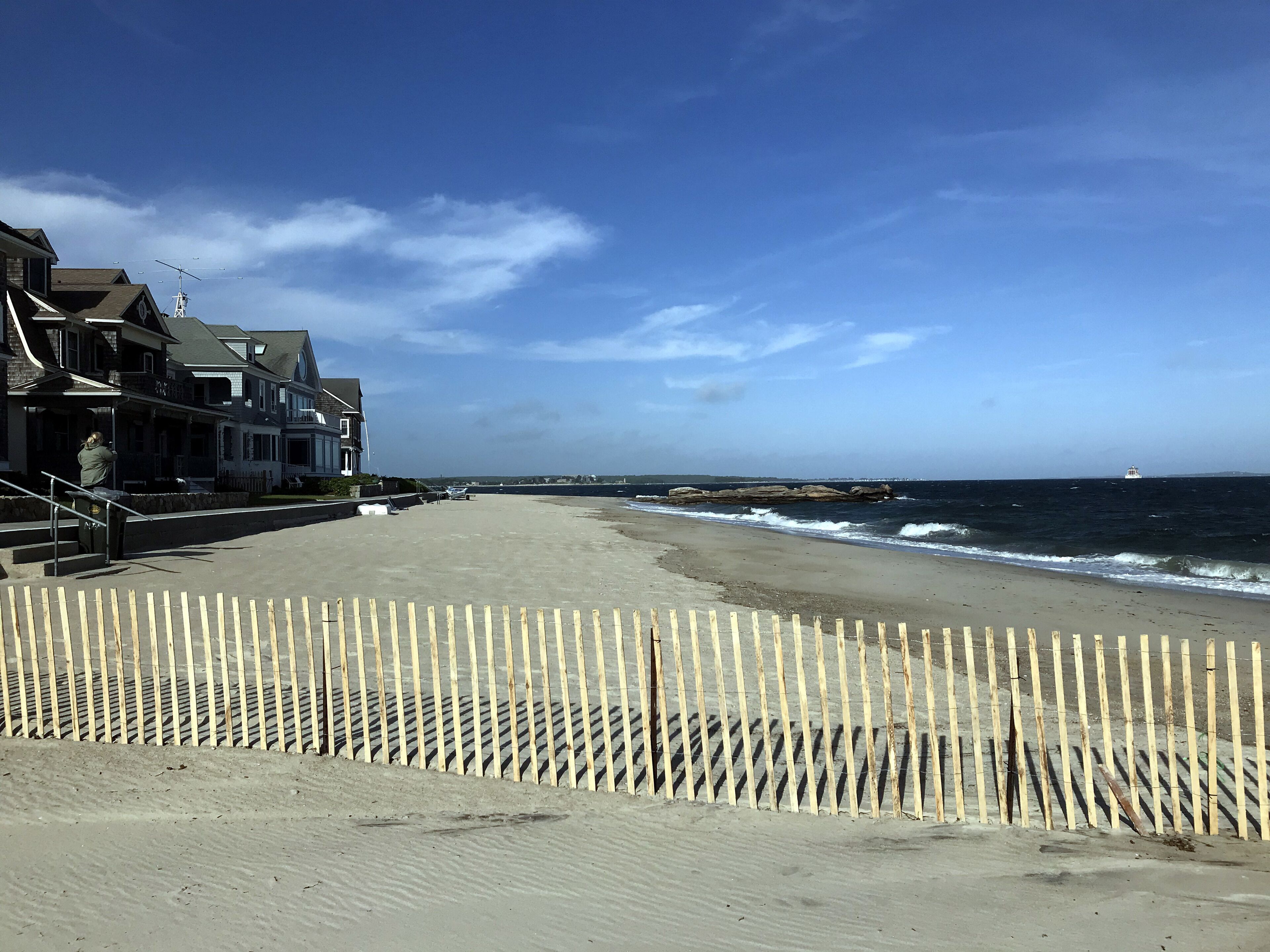 ビーチの近く、サンラウンジャー、ビーチタオル