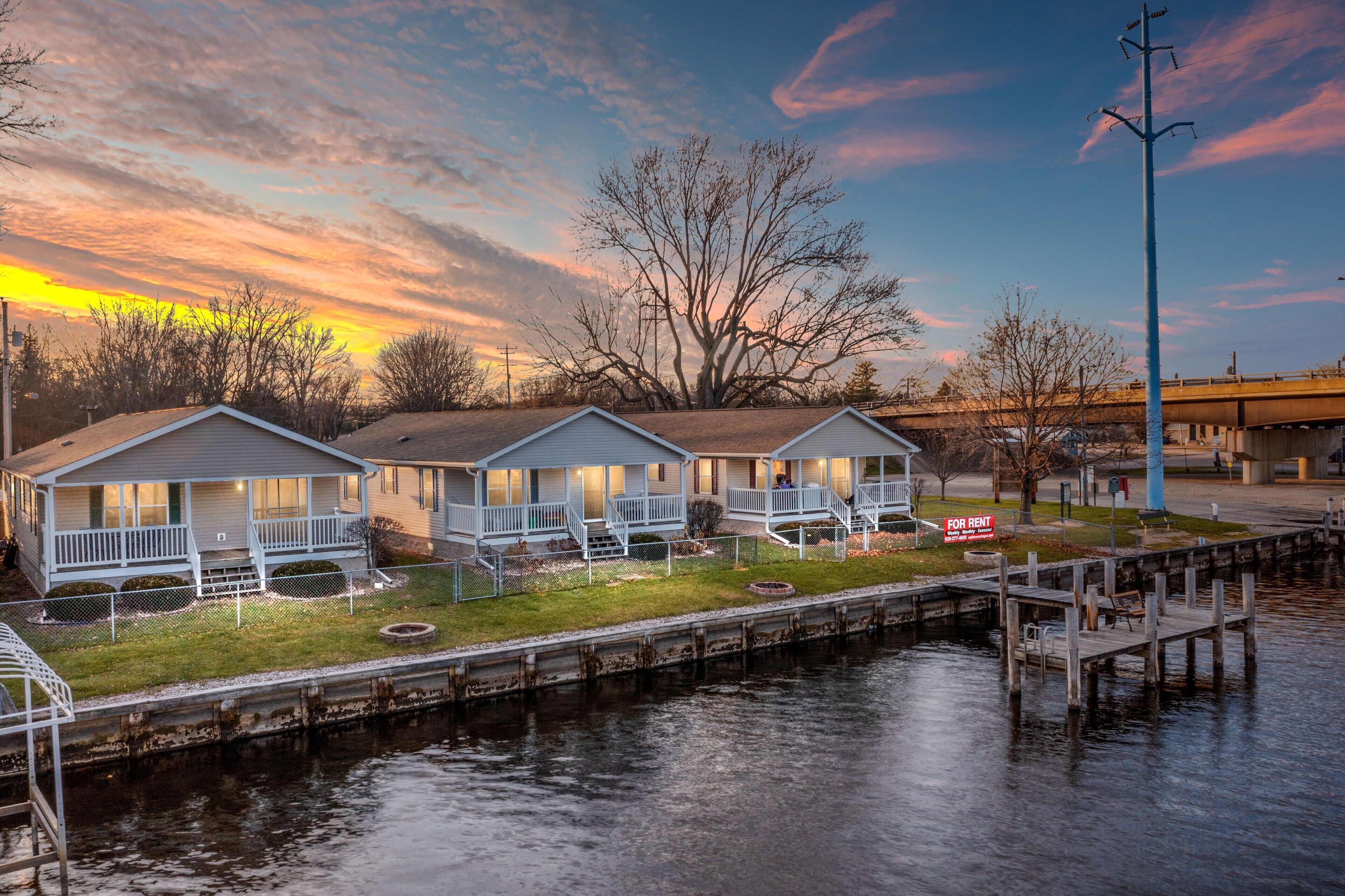 Fishing/Boating paradise within walking distance to downtown Fremont! Unit A 