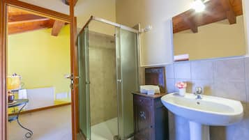 Family House, Multiple Bedrooms, Mountainside (Casa Baroni few min from Orta Lake) | Bathroom | Shower, hair dryer, bidet, towels
