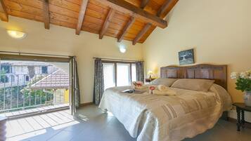 Family House, Multiple Bedrooms, Mountainside (Casa Baroni few min from Orta Lake) | 1 bedroom, iron/ironing board, bed sheets