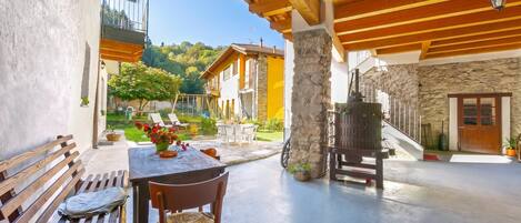 Family House, Multiple Bedrooms, Mountainside (Casa Baroni few min from Orta Lake) | Outdoor dining