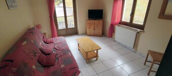 Gîte Lise with Spa Jacuzzi Sauna